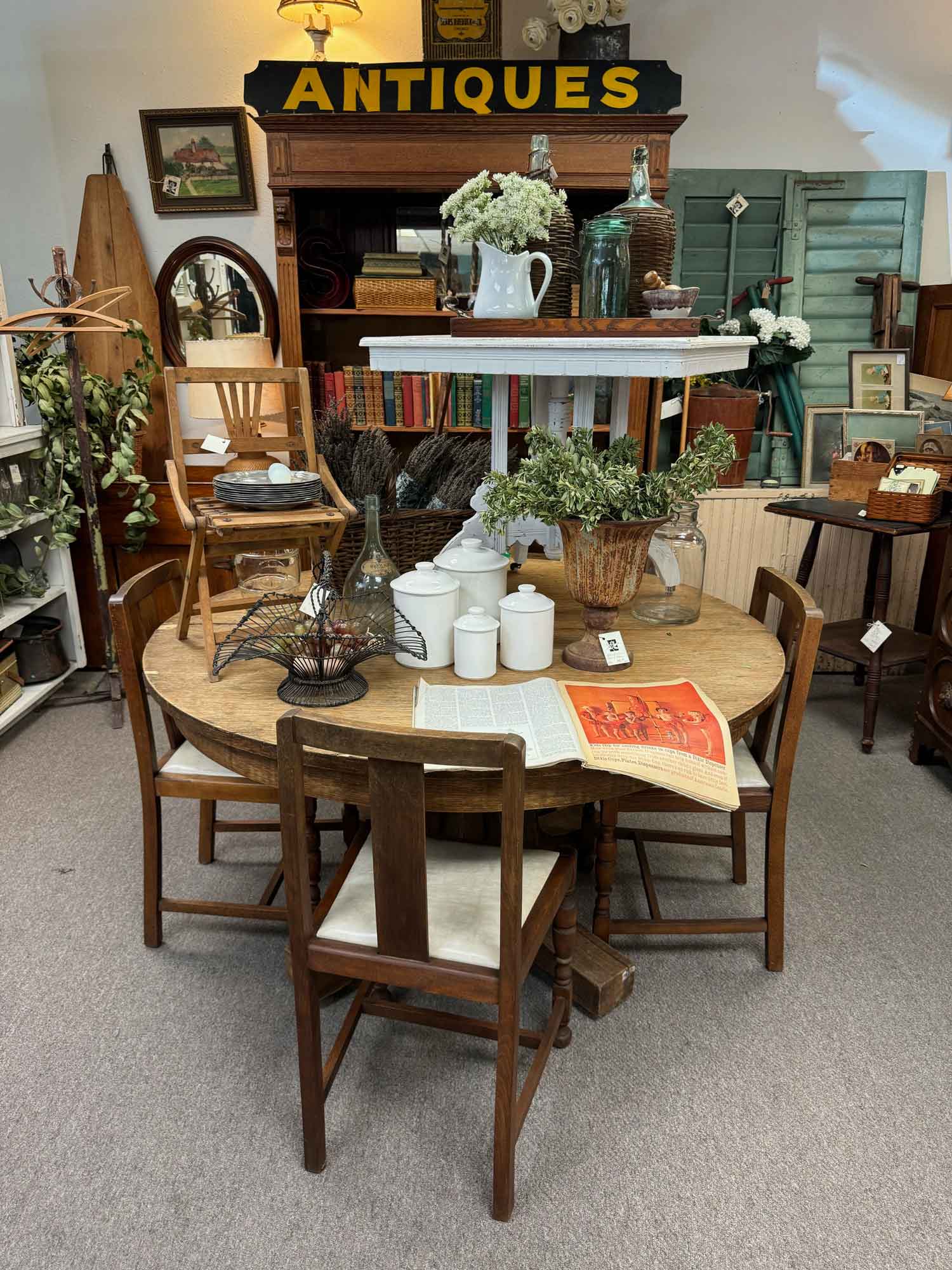 dining table display at Antiques on Second